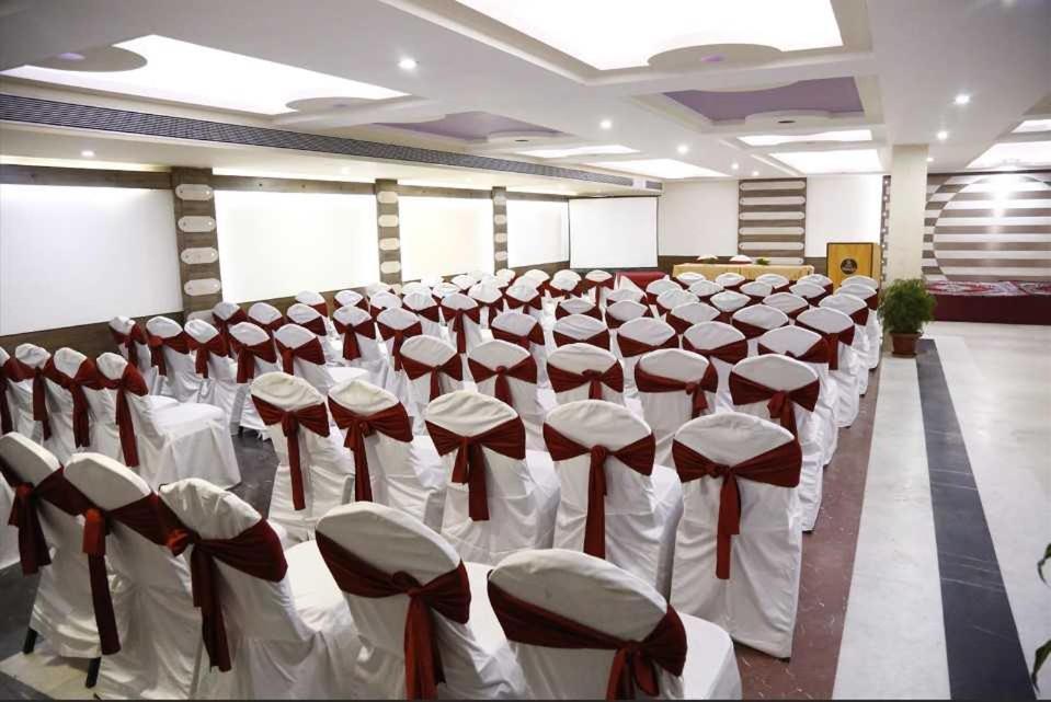 Palette Hotel Nisarga By Sunday Bhopal Luaran gambar