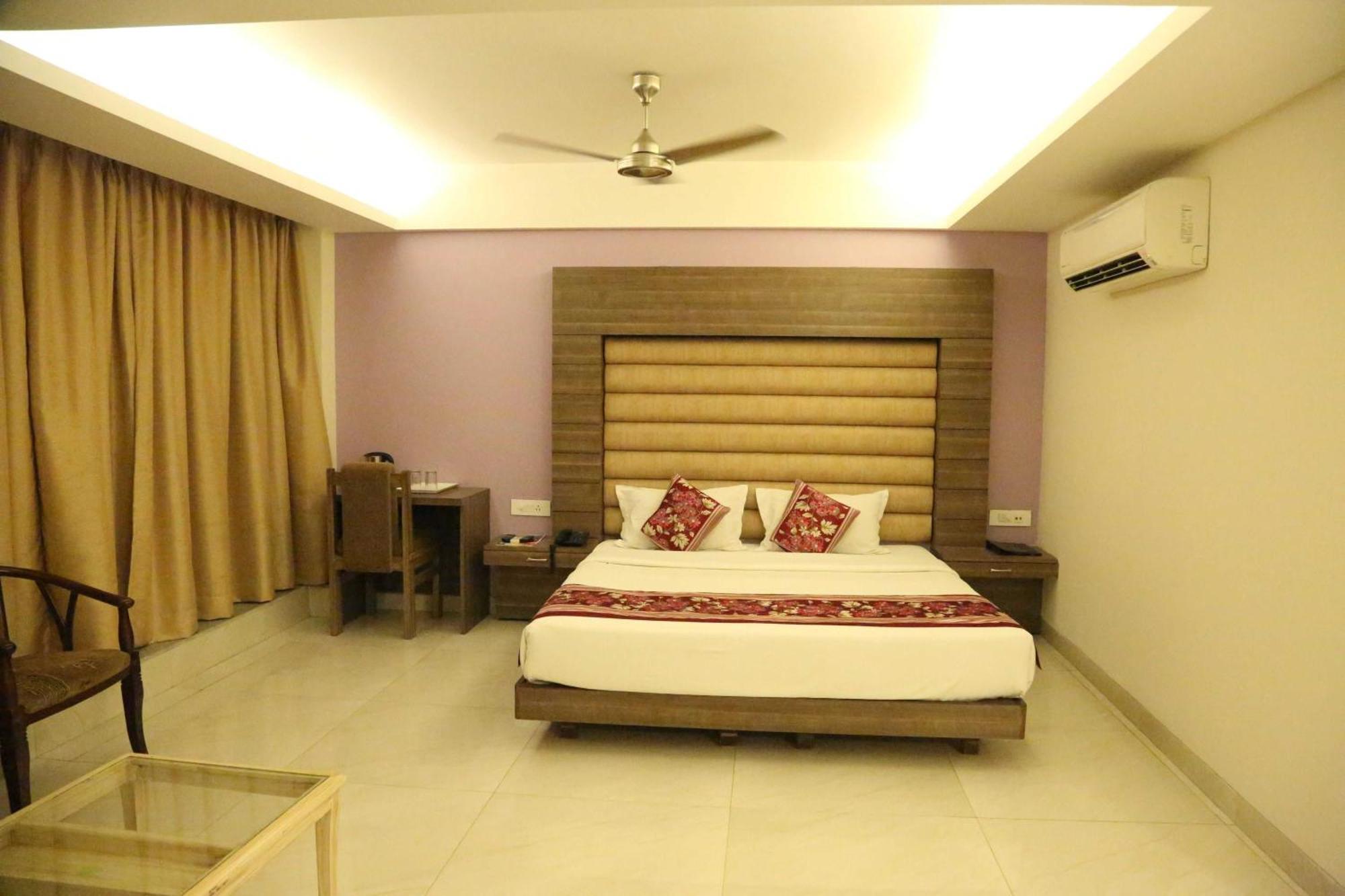 Palette Hotel Nisarga By Sunday Bhopal Luaran gambar