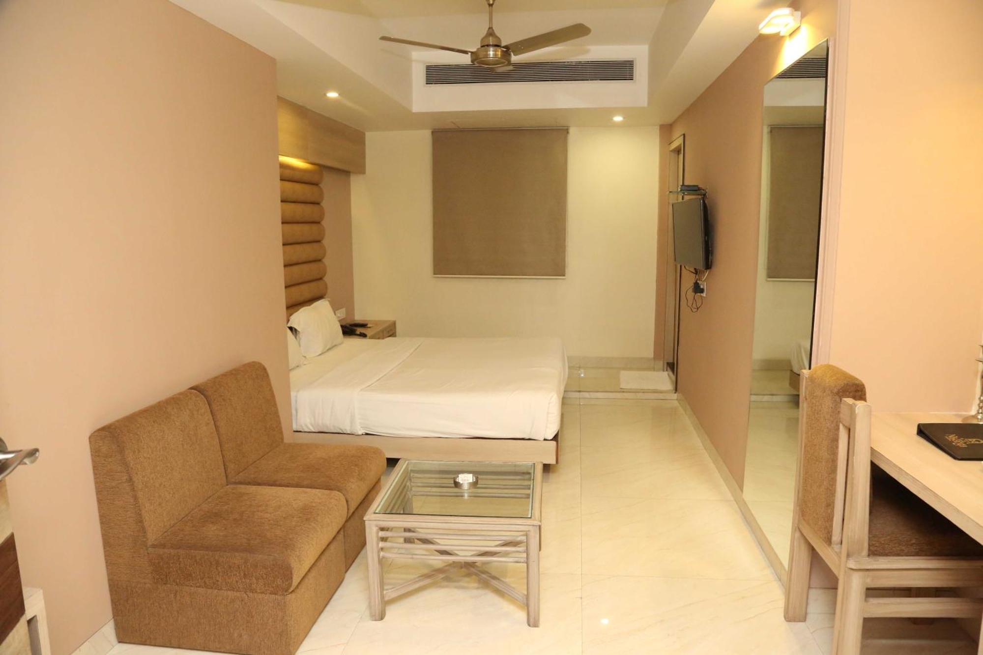 Palette Hotel Nisarga By Sunday Bhopal Luaran gambar